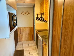 Appartements Studio Cabine 26m², 4 pers, proche commerces et pistes - FR-1-758-3 : photos des chambres