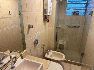 Belo apartamento renovado 3 quartos em Copacabana