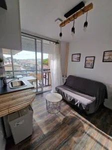 Les sablettes front de Mer Tour Fernand pouillon provence plage - La Seyne-sur-Mer