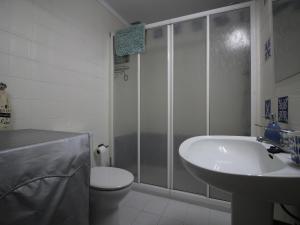 Apartamento céntrico a 20m de la playa del Puerto con TV, aire acondicionado y terraza - ES-228-189