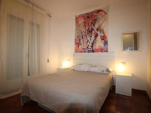 Apartamento céntrico a 20m de la playa del Puerto con TV, aire acondicionado y terraza - ES-228-189