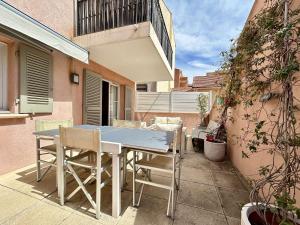 Appartements Charmant T2 en Centre-Ville, Terrasse, Clim et Parking, Proche Plage et Commodites - FR-1-226-550 : photos des chambres