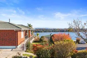 Bay View Gardens - Tauranga Holiday Home - Ohauiti