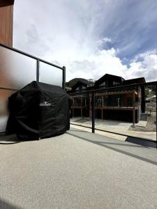 Private Hot Tub Ski In Ski Out Sleeps 9