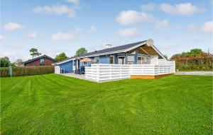 Awesome Home In Juelsminde With Kitchen