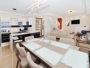 Luxurious 4-Bedroom Villa with Private Pool in Kassandra, Halkidiki