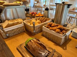 Seehotel am Hallstättersee modern rooms