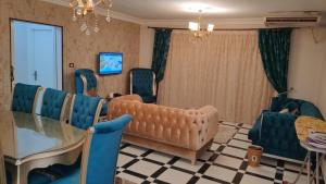 شقه عائليه لوكس بشارع مكرم عبيد 2121