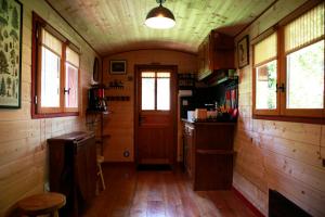 Appartements La Chouette Roulotte : photos des chambres