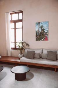 MAZI - Pied à Terre