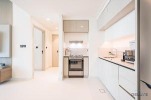 Charming 1BR Apartment at Marina Vista Tower 2 Emaar Beachfront Dubai Marina by Deluxe Holiday Homes