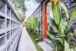 Riverside Villa: 2BDR & Private Pool on Riverbank