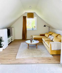 55m2 Chemnitz Rabenstein Kids Welcome, Wifi, Privater Parkplatz, Waschmaschine, Babybett, Klimaanlage