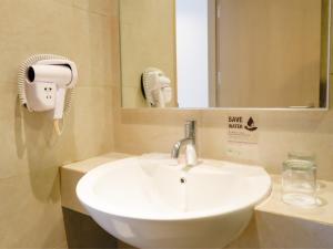 Swiss-Belexpress Cilegon