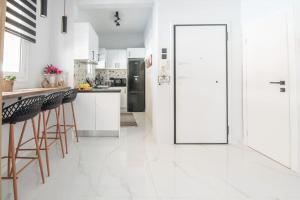 Sunlight rooftop apartment