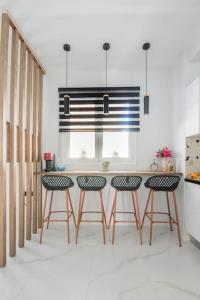 Sunlight rooftop apartment