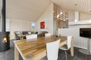 Bettysvej 3 - Bright And Coastal Holiday Home