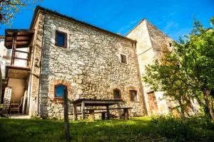 Il Rifugio del Cacciatore / The Hunter's Shelter - Serramonacesca