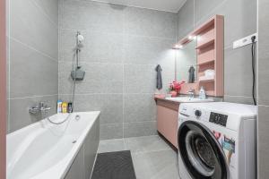 Condos with Garage and Balcony in City Center