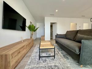 OIA 4 by United Renters