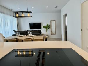 OIA 4 by United Renters