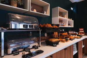 Hotels The Originals Boutique, Hotel Le Pariou, Issoire : photos des chambres