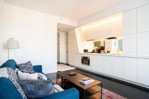 Tribeca 1br w doorman gym roof deck NYC-1374