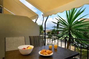 Olive Grove Poolside Apartments