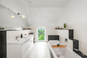 DND Design Loft I 170qm I Parken I Balkon I Workstation I Netflix I Kaffee I Waschmaschine I Trockner I Xbox I Ausblick