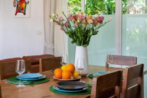 Bangtao Beach Villa with a Long pool 12 meters