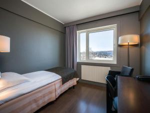 Compact Single room in Quality Hotel Grand Royal