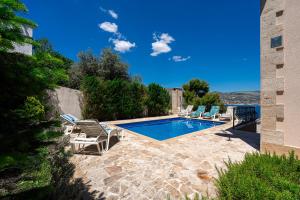 Villa Sunset Apartments