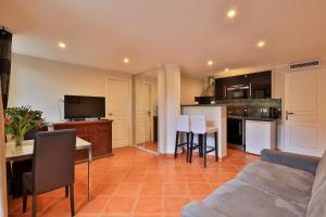 Appart'hotels Emeraude Residence Hoteliere : photos des chambres