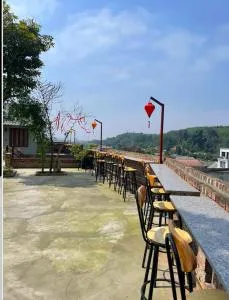 Gem Market Guest House - Dồng Banh