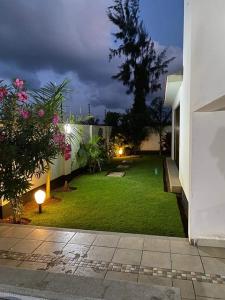 Roma Stays - 1 bedroom at Seville Residency with Swimming pool behind Go-Cart near Sarova