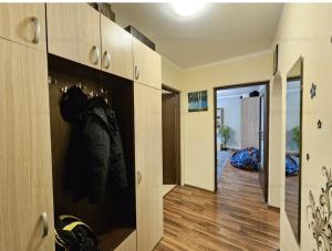 Apartament cu 3 camere