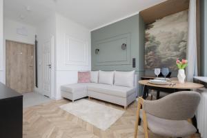 Elegancki Apartament dla 4 osób w Warszawie by Noclegi Renters