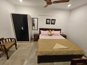 Gautam Nagar Homestay South Delhi