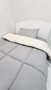 Phòng Đơn Loại Sang (Deluxe Single Room)