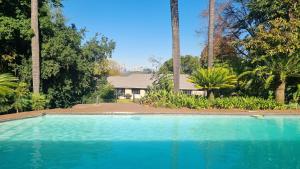 2 bed Cottage, Bryanston, Sandton