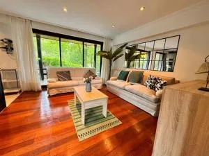 Casa rural y moderna - Ойярсун