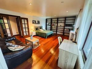 Casa rural y moderna