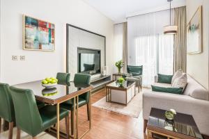 Central Inn Al Sadd Suites Hotels