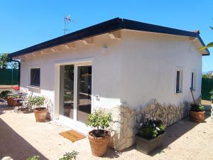 Villino del Sole con Giardino Privato - 1 km dal Mare