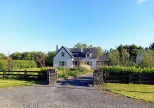 Conveniently located house to enjoy all of Kerry - Ballyduff