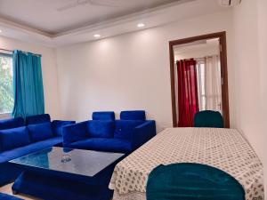 Hostmystay- 2bhk! Lajpat nagar market