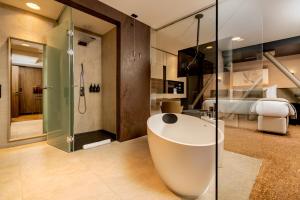 Kronwell Brasov Hotel