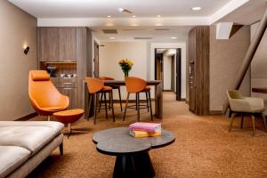 Lifestyle Suite with pool access included room in Kronwell Brasov Hotel
