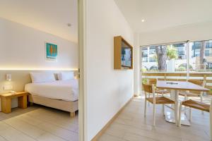 Appart'hotels Residence Ibaia - Piscine & Spa : Appartement avec Terrasse