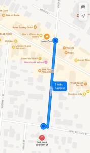 Iona Blue 2 bedroom Townhouse 200m to restaurants & shops